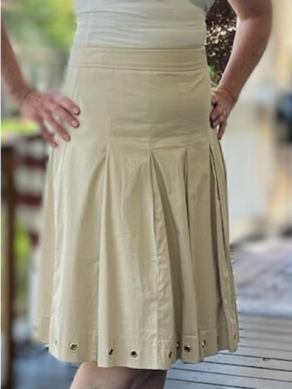 Classic Beige Pleated Women's Skirt